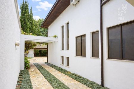 30_photo/94dce24bab.f00b02310133c1b9-ATLAS-8d3c1d13-3732-4e8d-8434-f760b81edef3.jpg de casa para alugar com 3 quartos, 437m² em Campo Comprido, Curitiba