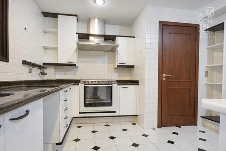 22_photo/94dce24bab.f00b02310133c1b9-ATLAS-995011ac-fcd7-4f09-96dd-caa3ddd8b7e7.jpg de casa para alugar com 3 quartos, 437m² em Campo Comprido, Curitiba