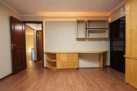 12_photo/94dce24bab.f00b02310133c1b9-ATLAS-b1e614cf-13bf-48d1-ac30-ef080a98c9e7.jpg de casa para alugar com 3 quartos, 437m² em Campo Comprido, Curitiba