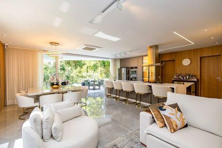 11_photo/94dce24d1d.9c27ff06134c7db2-ATLAS-6e54aff2-a266-465c-a984-4d661b4e5fc5.jpg de casa de condomínio à venda com 3 quartos, 534m² em Campo Comprido, Curitiba