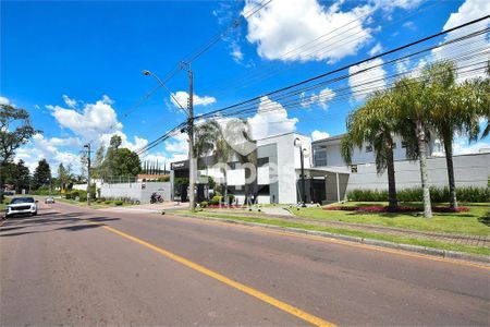 3_photo/94dce24f53.d959579f60d6da4b-ATLAS-e485dc20-8ae5-481e-82d3-39a6bfbfa50e.jpg de casa de condomínio à venda com 3 quartos, 322m² em Campo Comprido, Curitiba