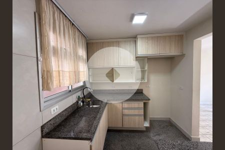 7_photo/94dce24fc1.7c729ac400d273a9-ATLAS-6b05cee9-d2bd-497a-af46-3ecb3e2d4a3f.jpg de apartamento à venda com 3 quartos, 51m² em Campo Comprido, Curitiba