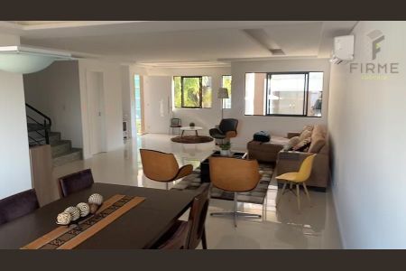 3_photo/94dce25387.b64b3b150cb81c45-ATLAS-da49c11e-9648-4e97-9c9b-e2db70300452.jpg de casa à venda com 5 quartos, 315m² em Campo Comprido, Curitiba