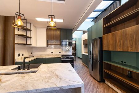 9_photo/94dce253db.98eb616e15038b21-ATLAS-77bb6401-da44-4299-b302-fa32e2c7e26c.jpg de casa à venda com 4 quartos, 510m² em Campo Comprido, Curitiba