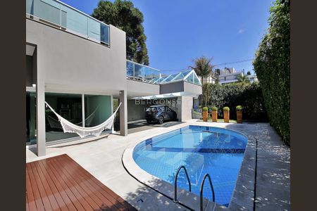 5_photo/94dce254b9.db01357aa49deb94-ATLAS-1baa2f38-2fc8-4b2a-915e-049009aad61e.jpg de casa de condomínio à venda com 5 quartos, 556m² em Campo Comprido, Curitiba