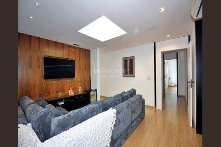 8_photo/94dce254b9.db01357aa49deb94-ATLAS-1bfe33a2-c51e-4b6b-91ce-7879eb148d92.jpg de casa de condomínio à venda com 5 quartos, 556m² em Campo Comprido, Curitiba