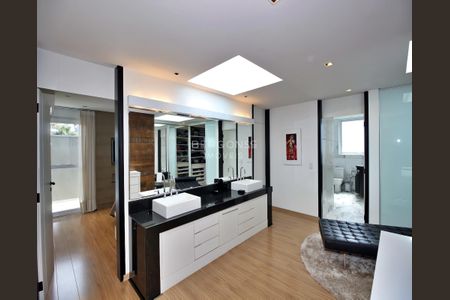 11_photo/94dce254b9.db01357aa49deb94-ATLAS-5d862ea5-98b6-435d-b072-a2936ef1b3e5.jpg de casa de condomínio à venda com 5 quartos, 556m² em Campo Comprido, Curitiba