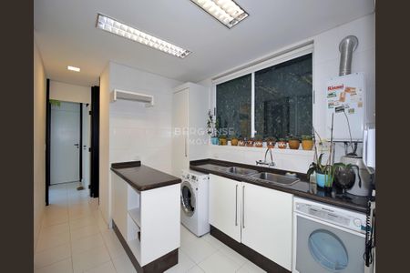 1_photo/94dce254b9.db01357aa49deb94-ATLAS-5f2e95e1-b9cd-4f1a-99be-38b02e1b87cf.jpg de casa de condomínio à venda com 5 quartos, 556m² em Campo Comprido, Curitiba