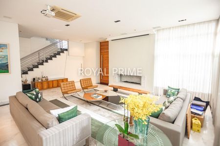 10_photo/94dce254b9.e4a17acde6dce7f7-ATLAS-2fc7b22e-74c1-4f46-87de-84e730d61867.jpg de casa à venda com 5 quartos, 556m² em Campo Comprido, Curitiba