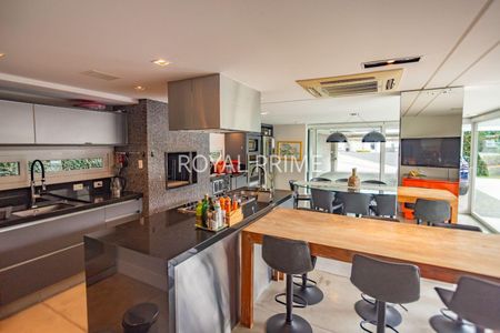 12_photo/94dce254b9.e4a17acde6dce7f7-ATLAS-9b0ab2f4-cf26-40ab-9ba2-0a570963f66b.jpg de casa à venda com 5 quartos, 556m² em Campo Comprido, Curitiba