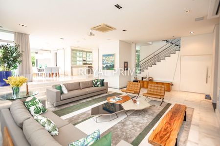 9_photo/94dce254b9.e4a17acde6dce7f7-ATLAS-cca91a9c-96ab-452b-92a9-5ebd05e7e21b.jpg de casa à venda com 5 quartos, 556m² em Campo Comprido, Curitiba