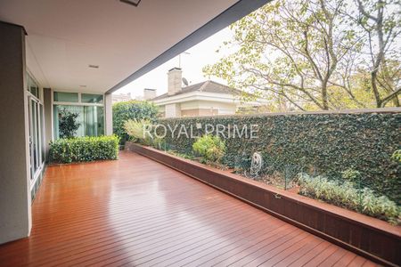 19_photo/94dce254b9.e4a17acde6dce7f7-ATLAS-e66a0659-8bed-42ff-97e8-5a86026635c4.jpg de casa à venda com 5 quartos, 556m² em Campo Comprido, Curitiba