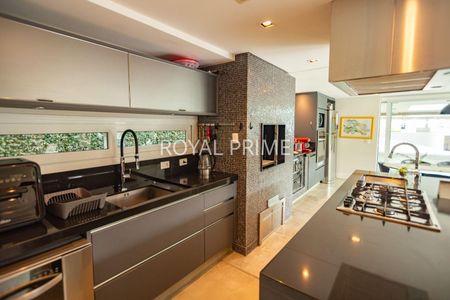 4_photo/94dce254b9.e4a17acde6dce7f7-ATLAS-f4ae50e4-e151-4b87-8dd5-7d8d73c26109.jpg de casa à venda com 5 quartos, 556m² em Campo Comprido, Curitiba