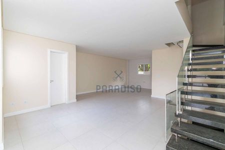 4_photo/94dce254cf.31b814cc611d1a2f-ATLAS-ac2b90fb-b139-475f-824e-cdec03d4b9c6.jpg de casa à venda com 3 quartos, 186m² em Campo Comprido, Curitiba