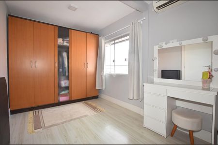 23_photo/94dce25569.7e2ea02b9085bf9d-ATLAS-fd6343fa-39bb-4c05-bea5-d8461d11f9e3.jpg de casa à venda com 3 quartos, 120m² em Campo Comprido, Curitiba