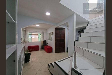 5_photo/94dce258bd.f0d246bad4da1cd5-ATLAS-8f833114-34c6-4a7d-b4a8-dd1edeb2088b.jpg de casa à venda com 3 quartos, 90m² em Cidade Industrial de Curitiba, Curitiba