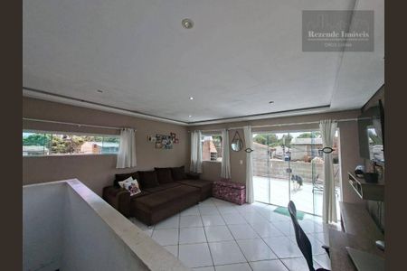 17_photo/94dce258bd.f0d246bad4da1cd5-ATLAS-a84032b8-2302-4f78-83ed-d2861ed40cab.jpg de casa à venda com 3 quartos, 90m² em Cidade Industrial de Curitiba, Curitiba