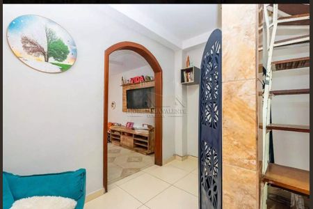 3_photo/94dce258c5.45f02ef6bff41bc6-ATLAS-c4603d63-bd48-4798-9497-5fd08d52e16f.jpg de casa à venda com 4 quartos, 110m² em Cidade Industrial de Curitiba, Curitiba