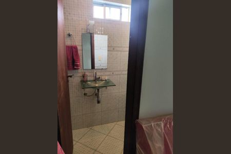 12_photo/94dce258db.b88e781a7551a754-ATLAS-affddeda-436a-4fda-a0a2-01fbad75fc76.jpg de casa à venda com 3 quartos, 200m² em Cidade Industrial de Curitiba, Curitiba