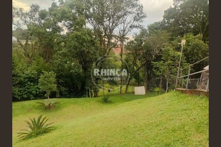 8_photo/94dce25e0f.2a87d04e3b194b29-ATLAS-78f7cbe6-bdf1-4c14-af3f-928ea3bc4e56.jpg de casa à venda com 3 quartos, 70m² em Fazendinha, Curitiba