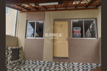 6_photo/94dce25e0f.2a87d04e3b194b29-ATLAS-ba4fd415-2e28-4b32-8ed5-56609b0457a4.jpg de casa à venda com 3 quartos, 70m² em Fazendinha, Curitiba