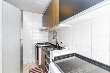 8_photo/94dce25e0f.c0a6bd19ad760013-ATLAS-0f4eacdb-ba36-4fe0-a41d-d54002a33ab2.jpg de apartamento à venda com 3 quartos, 53m² em Fazendinha, Curitiba