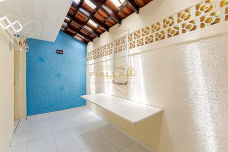 8_photo/94dce25e1f.86dc5b8acef1f5bc-ATLAS-4812b3d7-cd3d-4402-9871-6fa768faf6d9.jpg de casa à venda com 3 quartos, 80m² em Cidade Industrial de Curitiba, Curitiba