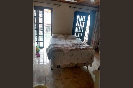 8_photo/94dce25e5d.584d24cb0370a9cf-ATLAS-65890e70-44d0-40ca-b65d-7bfdd2f6fd52.jpg de casa à venda com 4 quartos, 208m² em Cidade Industrial de Curitiba, Curitiba