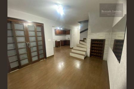 12_photo/94dce25f39.31f8faead97f4406-ATLAS-b6f06b2f-02a2-4f0b-8b2a-406748df3b8c.jpg de casa para alugar com 2 quartos, 200m² em Cidade Industrial de Curitiba, Curitiba