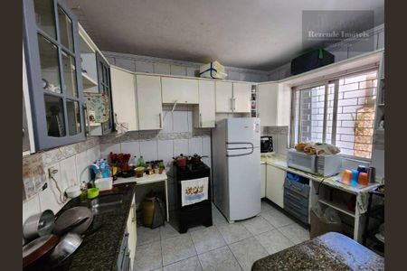 7_photo/94dce25fc1.0f81dd1a9a4f6ffb-ATLAS-6887b036-a468-4d8a-bd85-3a825557f6c6.jpg de casa à venda com 3 quartos, 112m² em Cidade Industrial de Curitiba, Curitiba