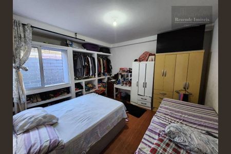 8_photo/94dce25fc7.ee972390c8f55b6c-ATLAS-eb597d28-708d-4718-812e-6dcd4298c69a.jpg de apartamento à venda com 3 quartos, 112m² em Cidade Industrial de Curitiba, Curitiba