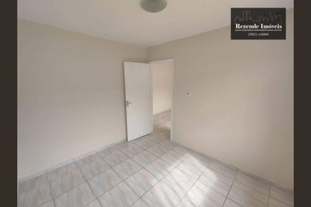 5_photo/94dce2601f.49c40a4e0c1b1036-ATLAS-39ef3db8-e64d-4da2-a41f-38f6f0e3464a.jpg de casa à venda com 3 quartos, 70m² em Cidade Industrial de Curitiba, Curitiba