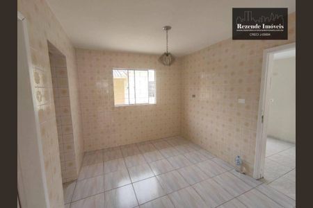 7_photo/94dce2601f.49c40a4e0c1b1036-ATLAS-828d73e9-e78b-46fa-8ceb-c0eeb25fab37.jpg de casa à venda com 3 quartos, 70m² em Cidade Industrial de Curitiba, Curitiba