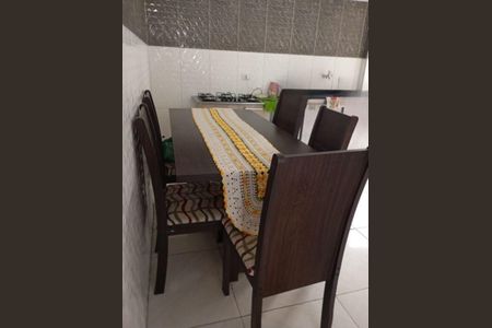 8_photo/94dce26059.1bb529b01f5e602e-ATLAS-2eb65caa-ddf0-4bc6-8887-d4b0d3cffb50.jpg de casa à venda com 3 quartos, 90m² em Cidade Industrial de Curitiba, Curitiba