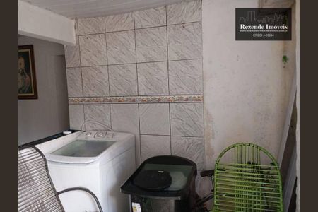 16_photo/94dce26059.3aa9c30b8baa92c9-ATLAS-2fde7c0b-8936-4bf8-90af-ed60a6ced86f.jpg de casa à venda com 3 quartos, 90m² em Cidade Industrial de Curitiba, Curitiba