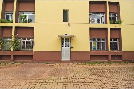 3_photo/94dce260e7.eb9ef1873726cc3a-ATLAS-337a2dc2-c89a-4c99-a97f-9bfff9e80578.jpg de apartamento à venda com 2 quartos, 38m² em Cidade Industrial de Curitiba, Curitiba