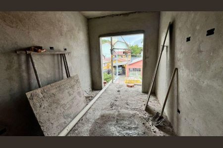 17_photo/94dce260f1.edf2212802869f81-ATLAS-c4e15334-3da4-4f52-8c4b-bac796448d1a.jpg de casa à venda com 3 quartos, 102m² em Cidade Industrial de Curitiba, Curitiba