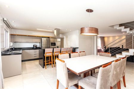 2_photo/94dce26985.a18722373278a0d2-ATLAS-33e68357-3e95-4fad-be98-f6ddeba4f00a.jpg de casa à venda com 4 quartos, 313m² em Campo Comprido, Curitiba