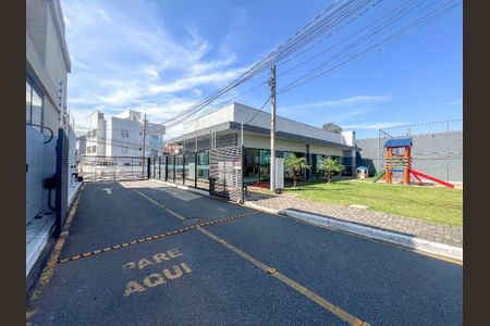 2_photo/94dce26a31.5564e16b2c01dcfa-ATLAS-40c9435d-b01e-4b36-bcb5-f077204d32c2.jpg de casa à venda com 3 quartos, 159m² em Cidade Industrial de Curitiba, Curitiba