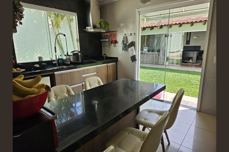 17_photo/94dce26aa9.ceff8192393c33de-ATLAS-247f9a05-4123-4a38-9904-77038eebd4f6.jpg de casa à venda com 3 quartos, 170m² em Cidade Industrial de Curitiba, Curitiba
