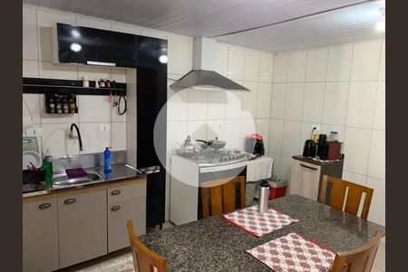 6_photo/94dce26bb7.22d99d281daac78a-ATLAS-ed5588fe-f5a3-4ae6-aa63-7d76cb14c72f.jpg de casa à venda com 3 quartos, 150m² em Cidade Industrial de Curitiba, Curitiba