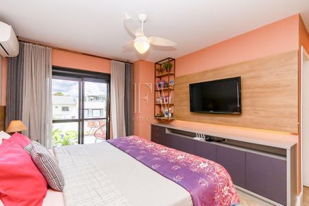 1_photo/94dce26bd5.d9db676592f89be2-ATLAS-bb1e8275-ed94-4a3b-87b7-39e3d15580db.jpg de casa à venda com 3 quartos, m² em Campo Comprido, Curitiba