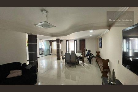 5_photo/94dce26c1f.e7c2de303a3ee9aa-ATLAS-95d590d2-6839-4504-9594-a8a10c65894b.jpg de casa à venda com 3 quartos, 230m² em Cidade Industrial de Curitiba, Curitiba