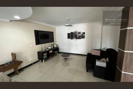 6_photo/94dce26c1f.e7c2de303a3ee9aa-ATLAS-c62b65ae-cf66-46d7-b299-966d58fe02f6.jpg de casa à venda com 3 quartos, 230m² em Cidade Industrial de Curitiba, Curitiba