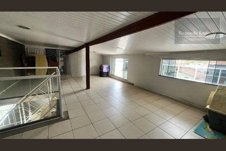 25_photo/94dce26c1f.e7c2de303a3ee9aa-ATLAS-ea030169-e352-425b-bd15-855a586299d7.jpg de casa à venda com 3 quartos, 230m² em Cidade Industrial de Curitiba, Curitiba