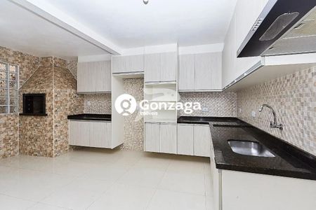 9_photo/94dce26c99.3be18b52e244e7c2-ATLAS-2087dd05-ba07-4b2e-987e-636b4a703df9.jpg de casa à venda com 3 quartos, 138m² em Cidade Industrial de Curitiba, Curitiba