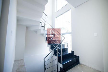 10_photo/94dce26c9d.3dea3cab82053bf3-ATLAS-8e7f4b88-604c-42d4-99c5-6c238ff18962.jpg de casa à venda com 3 quartos, 176m² em Cidade Industrial de Curitiba, Curitiba