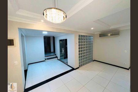 5_photo/94dce26cef.7a37549eceeba21f-ATLAS-1cb06de6-bcc9-4555-ab33-9c9d6278eed9.jpg de casa para alugar com 4 quartos, 200m² em Cidade Industrial de Curitiba, Curitiba