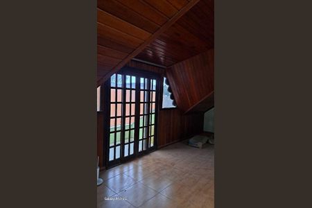 3_photo/94dce27eb9.88dcffa138285222-ATLAS-e588eb59-d36d-437e-a7c9-fa5e1f779b5a.jpg de casa à venda com 3 quartos, 230m² em Cidade Industrial de Curitiba, Curitiba