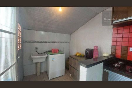 7_photo/94dce27ebd.ce916756658d86d0-ATLAS-0de74b11-e6a4-4344-8497-52a44d05dfa2.jpg de casa à venda com 3 quartos, 80m² em Augusta, Curitiba